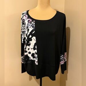 Loggia Black & Print Colorblock poly/Spandex Boxy Crew Top, size Medium